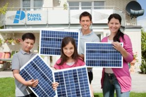 manfaat panel surya untuk keluarga