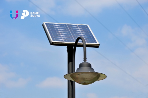penerangan jalan tenaga surya